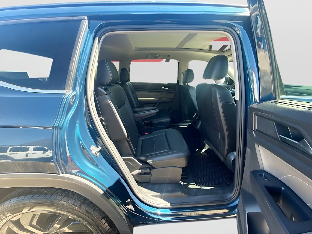 2023 Volkswagen Atlas photo 28 of 33