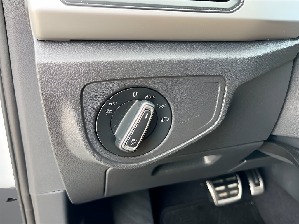 2021 Volkswagen Atlas Cross Sport photo 10 of 31