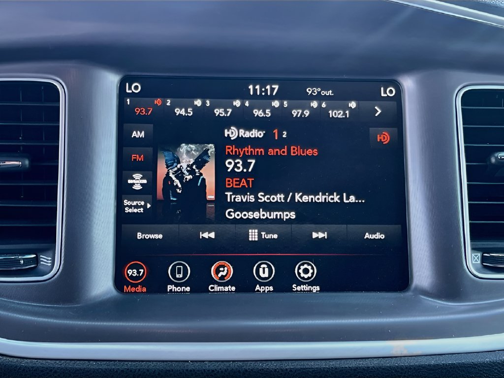 2022 Dodge Charger photo 14 of 31