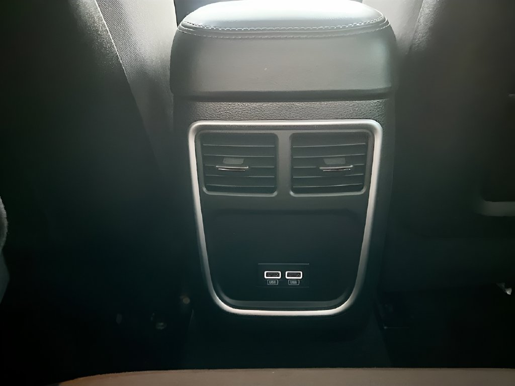 2023 Dodge Charger photo 24 of 31