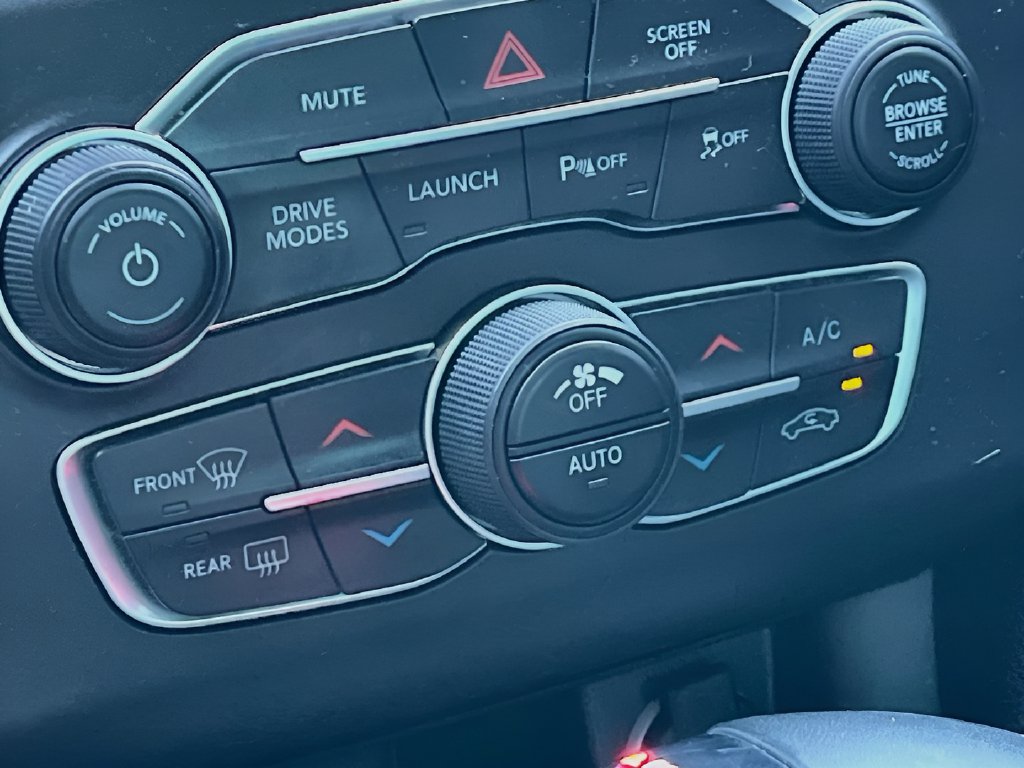 2021 Dodge Charger photo 16 of 34