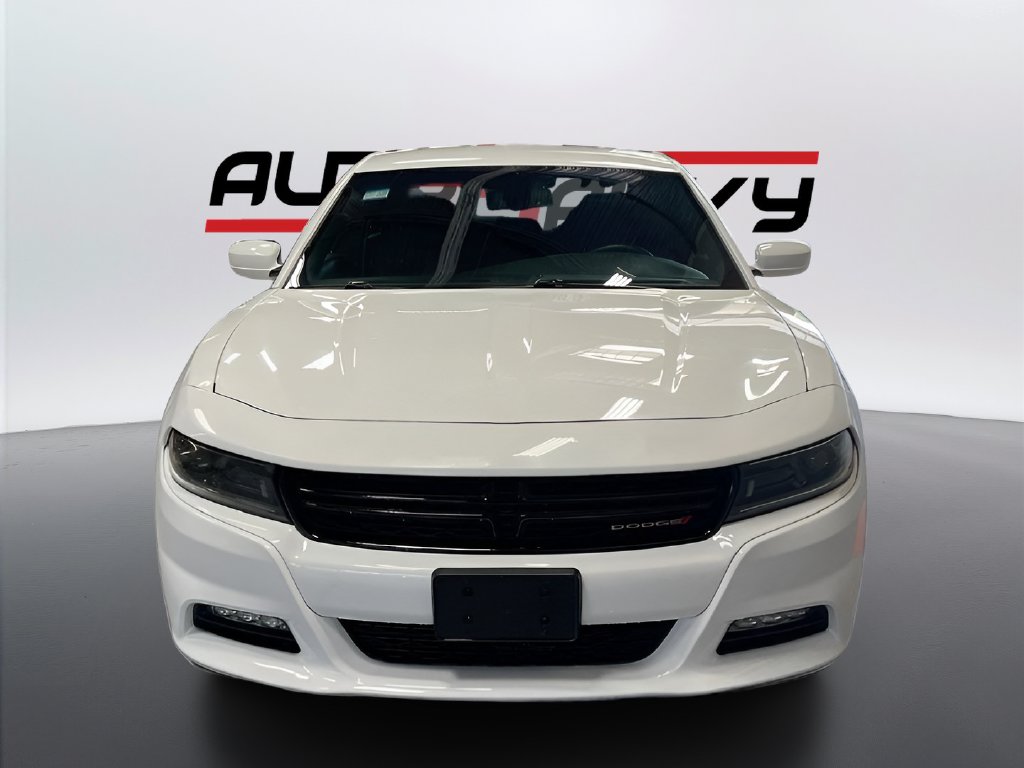 Used 2022 White Knuckle Clear Coat Dodge SXT image 2