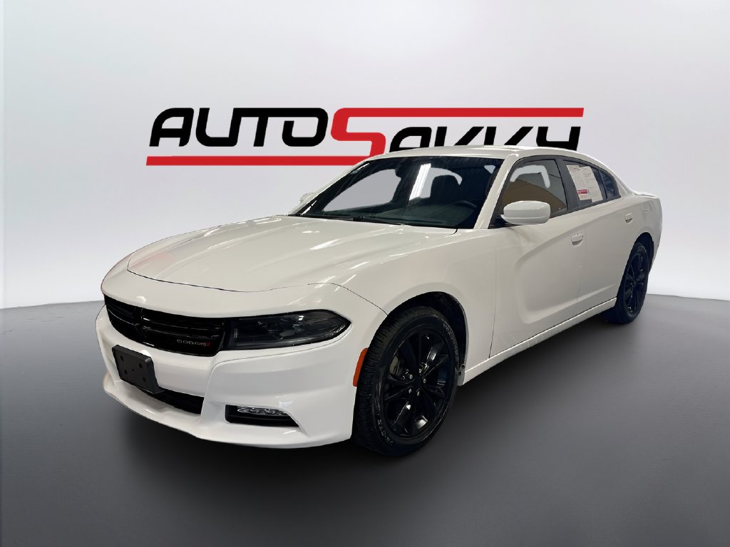 Used 2022 White Knuckle Clear Coat Dodge SXT image 3
