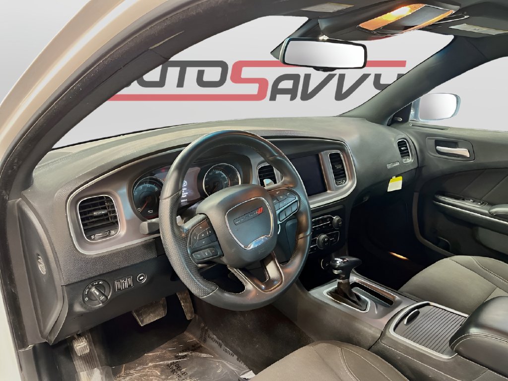 Used 2022 White Knuckle Clear Coat Dodge SXT image 9