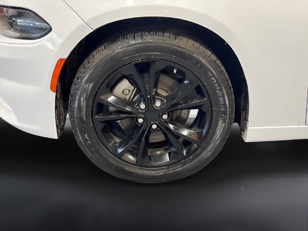 Used 2022 White Knuckle Clear Coat Dodge SXT image 30