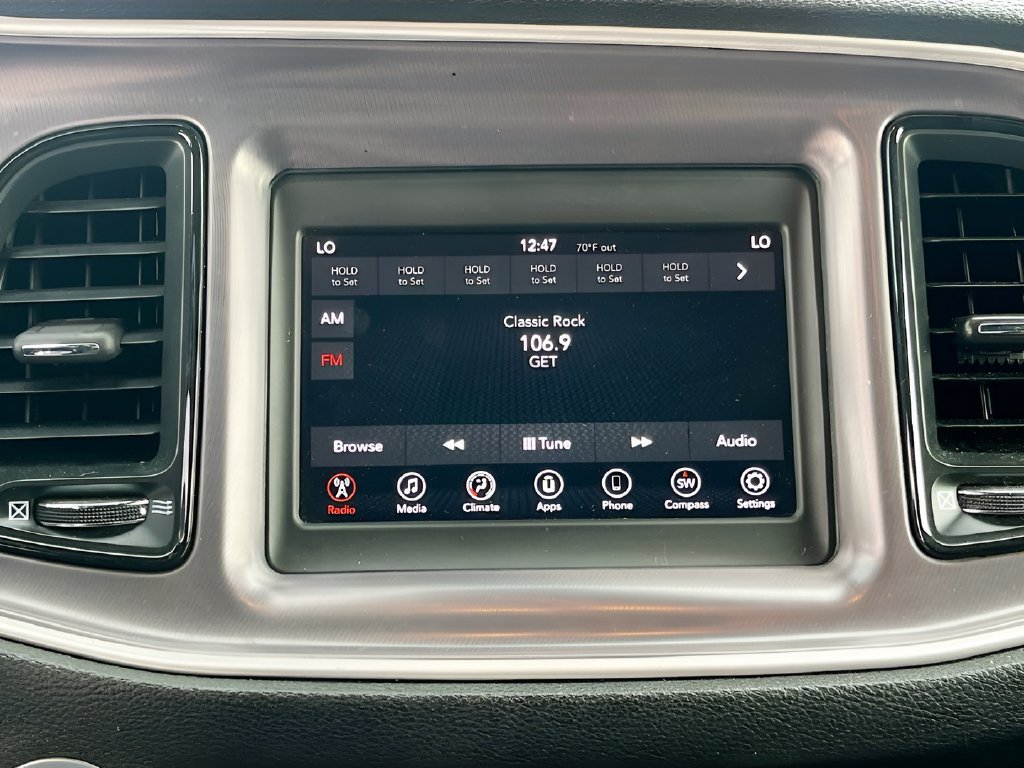 2022 Dodge Challenger photo 14 of 30