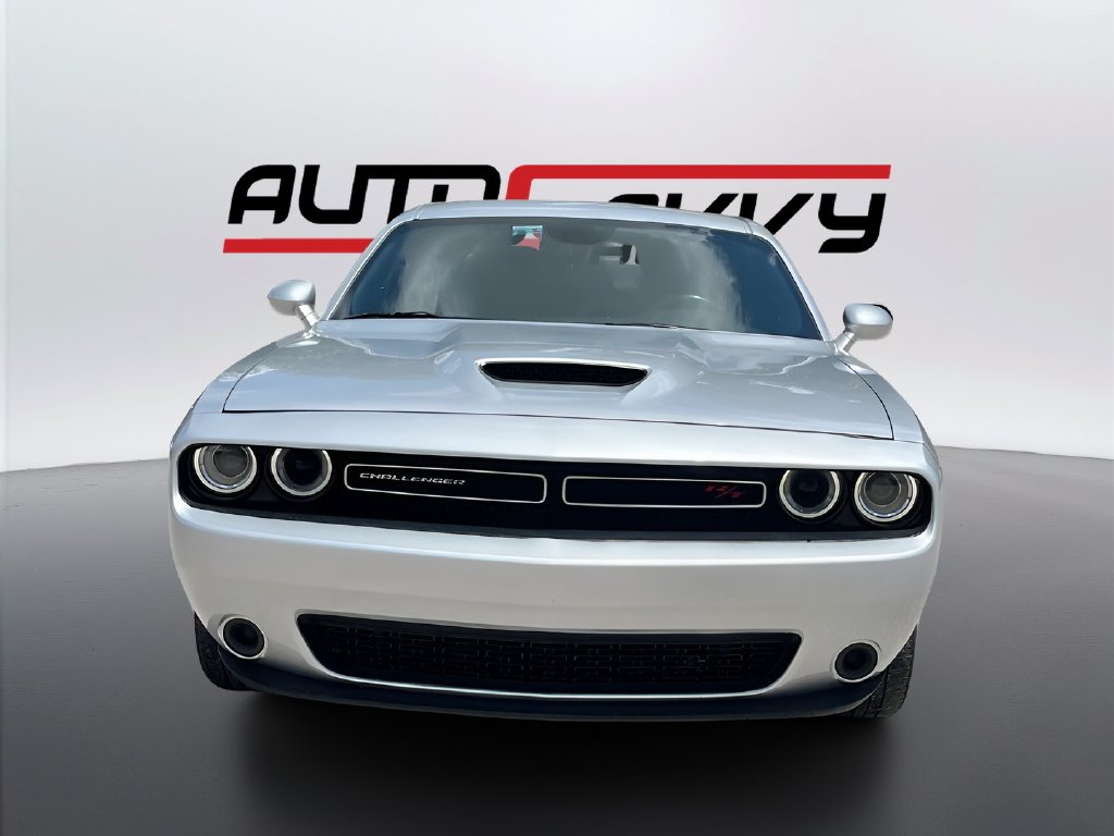 2023 Dodge Challenger photo 2 of 33