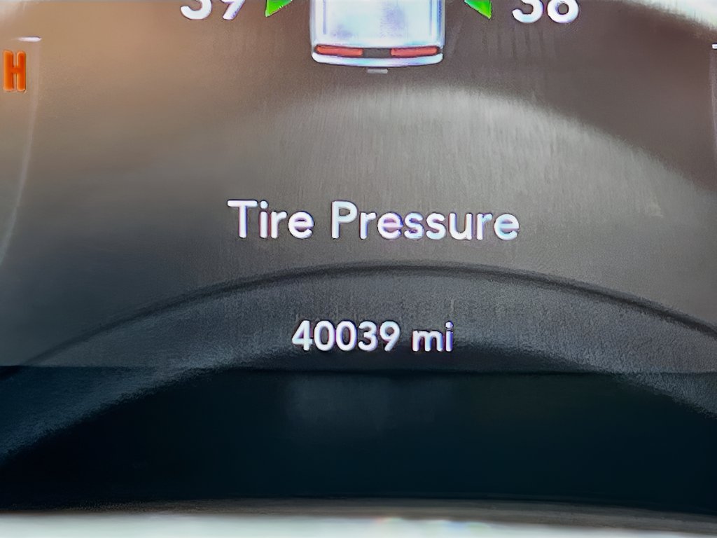 2023 Dodge Challenger photo 12 of 33