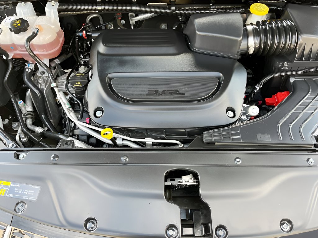 2026 Chrysler Pacifica photo 30 of 33