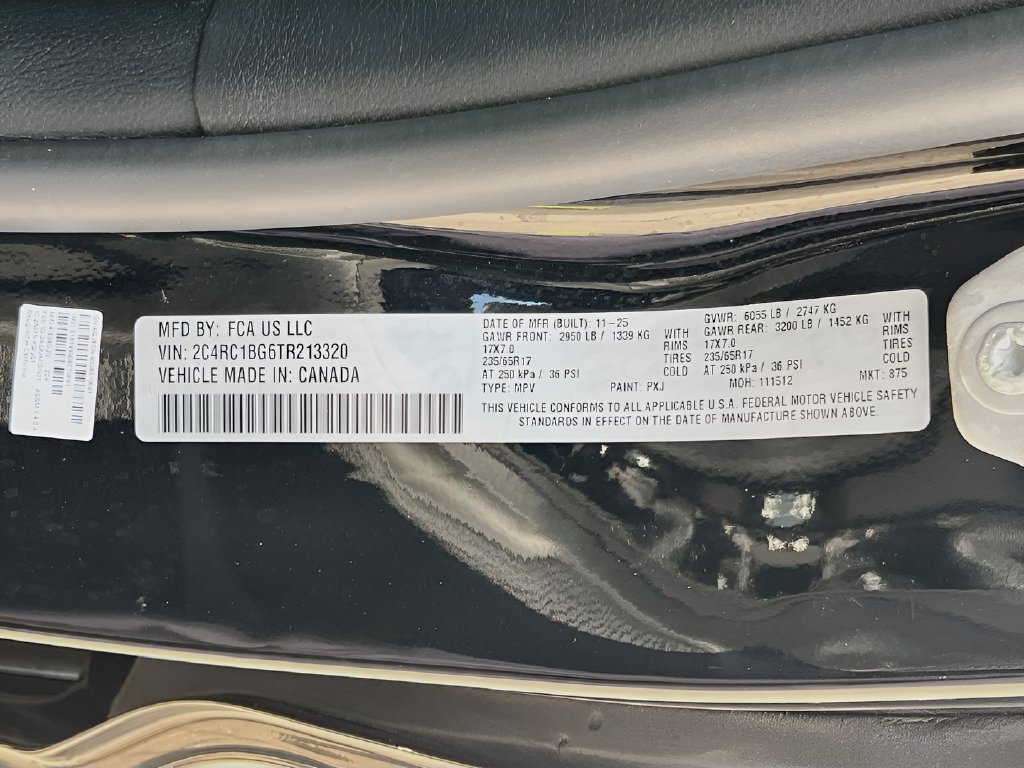 2026 Chrysler Pacifica photo 32 of 33