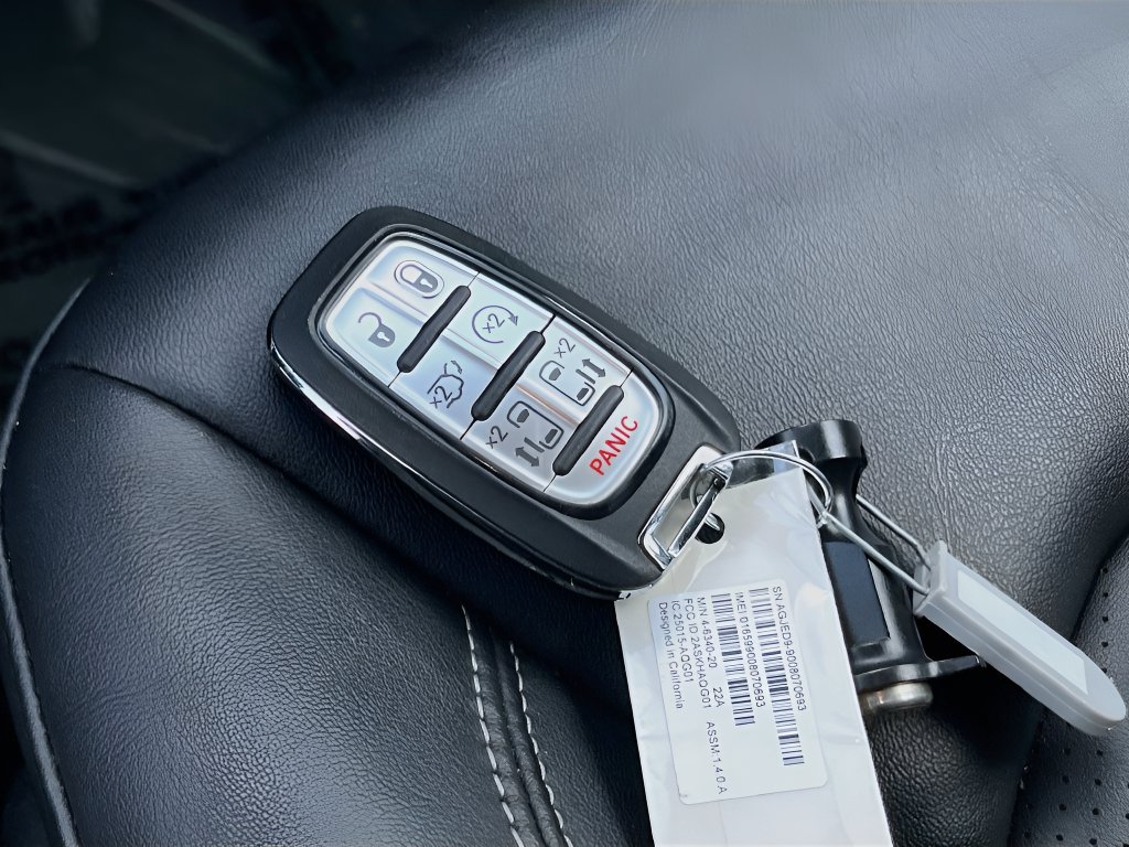 2026 Chrysler Pacifica photo 33 of 33