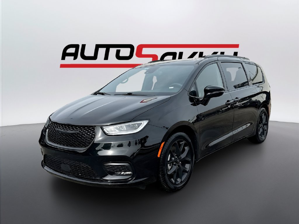 2025 Chrysler Pacifica photo 3 of 34