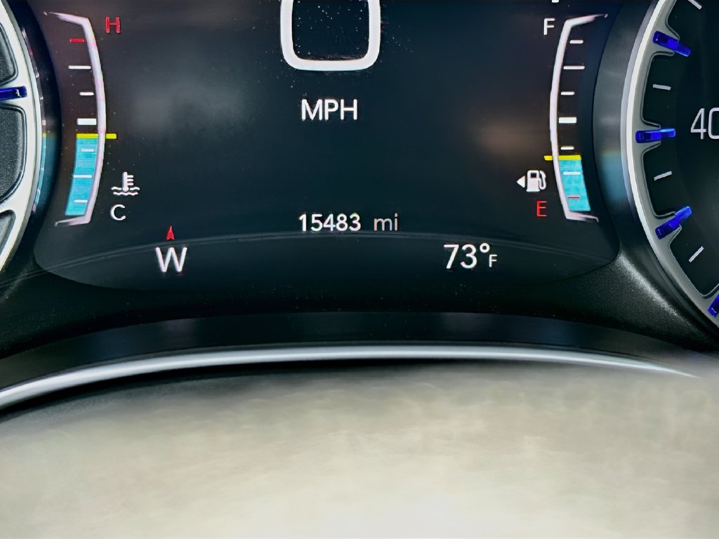 2025 Chrysler Pacifica photo 12 of 34