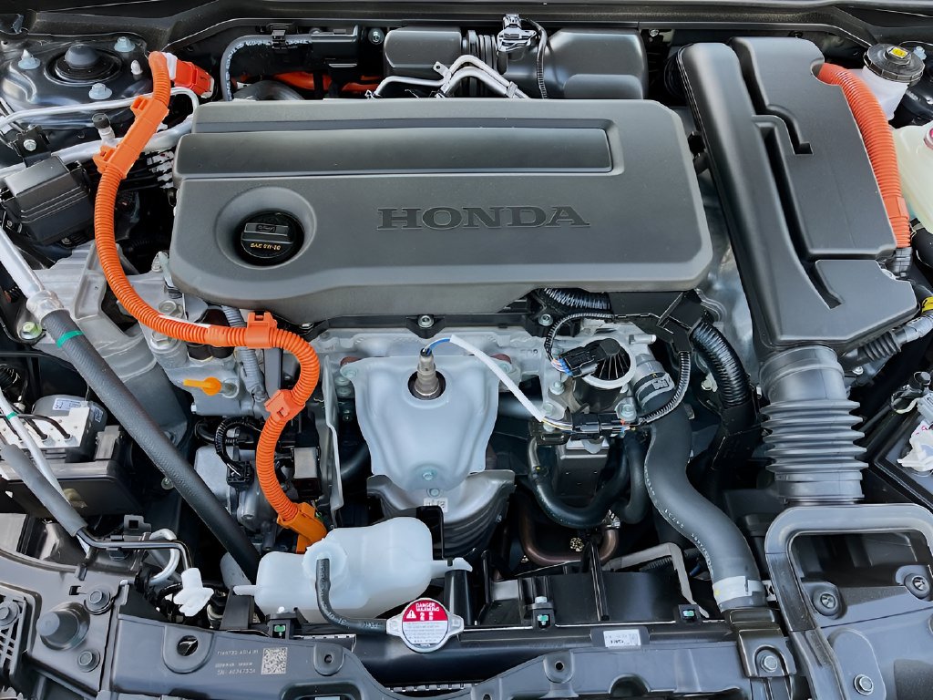 2025 Honda Civic Hybrid photo 31 of 33