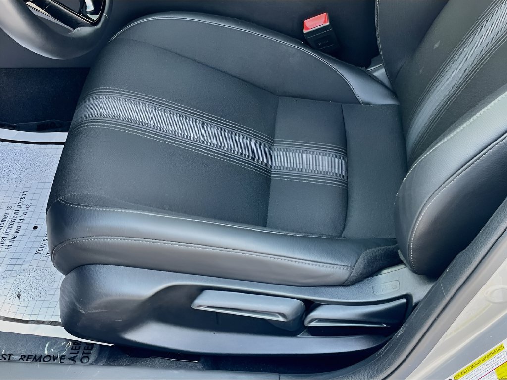 2026 Honda Civic Hybrid photo 18 of 32