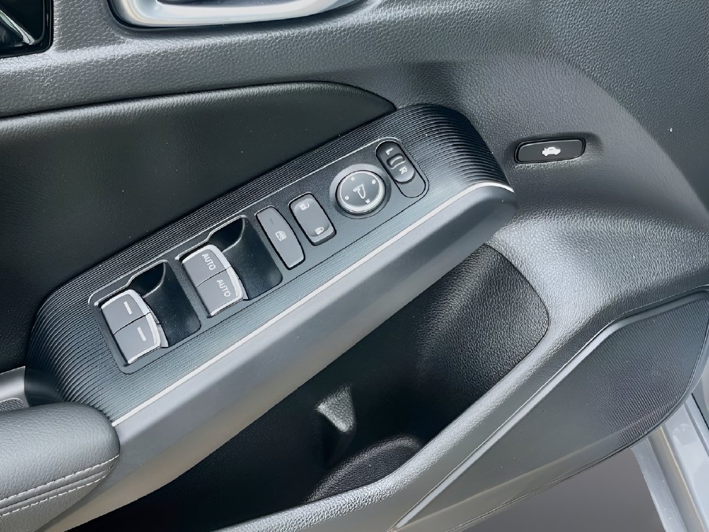 2026 Honda Civic Hybrid photo 18 of 34