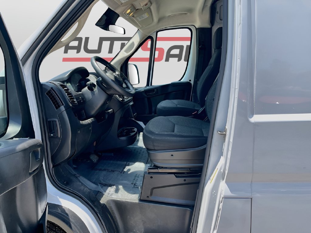 2023 Ram ProMaster 2500 photo 18 of 27