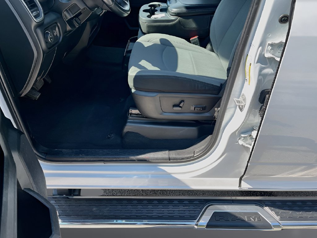 2024 Ram 2500 photo 18 of 30