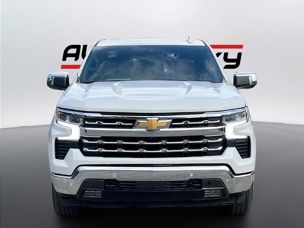 2024 Chevrolet Silverado 1500 photo 2 of 33