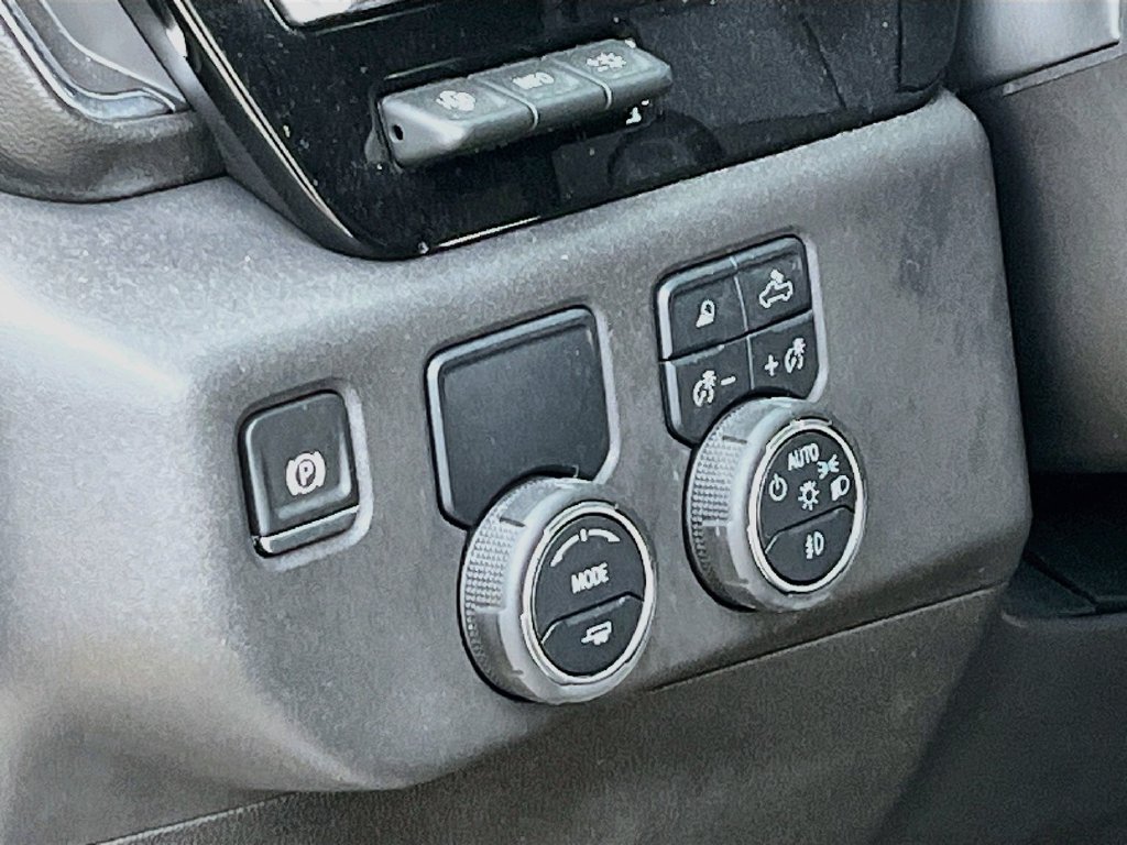 2024 Chevrolet Silverado 1500 photo 10 of 33