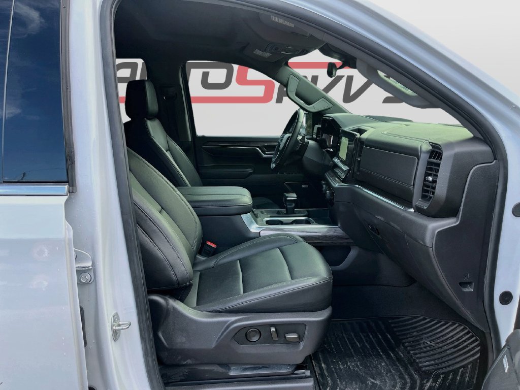 2024 Chevrolet Silverado 1500 photo 29 of 33