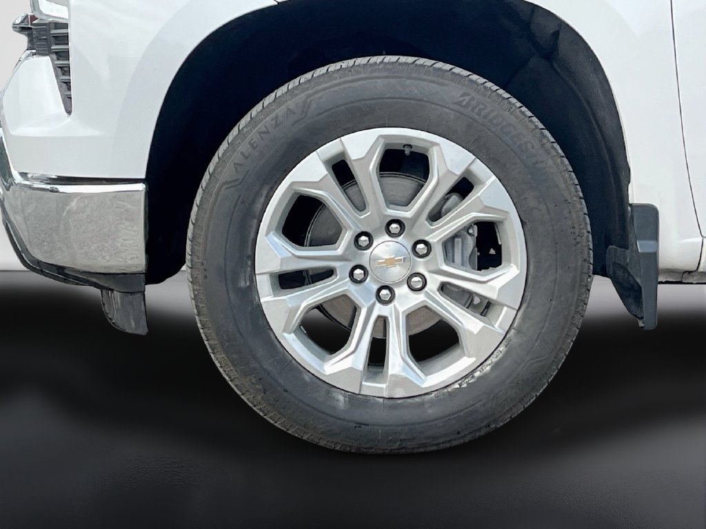 2024 Chevrolet Silverado 1500 photo 32 of 33