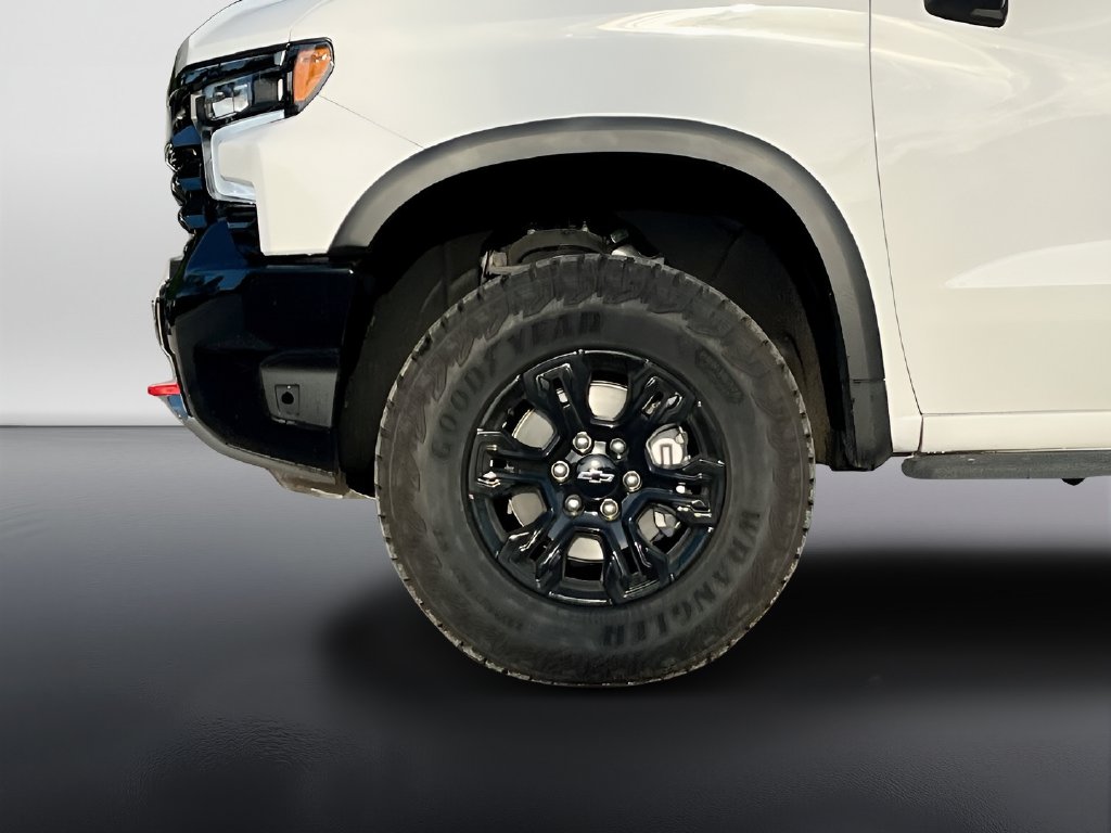 2025 Chevrolet Silverado 1500 photo 33 of 34