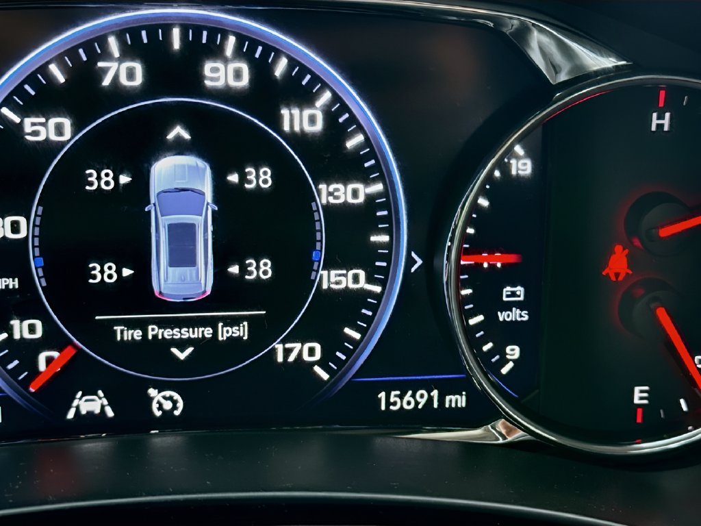 2024 GMC Terrain photo 12 of 33