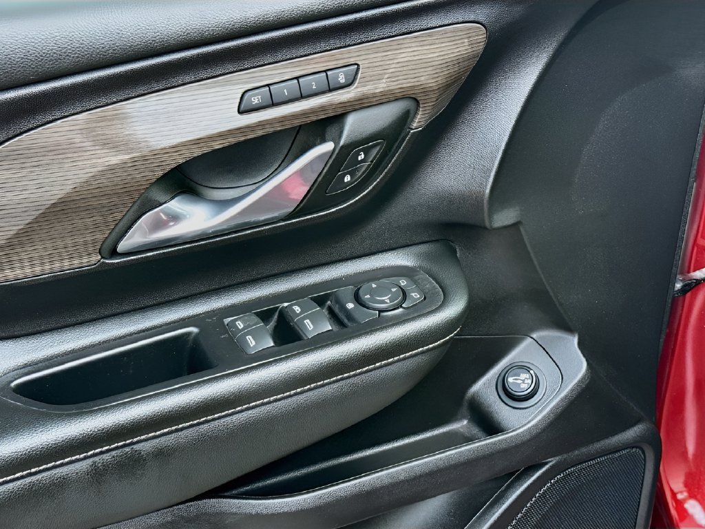 2024 GMC Terrain photo 18 of 33