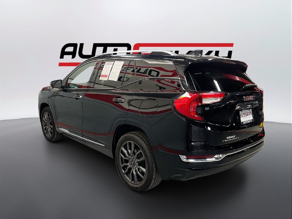 Used 2024 Ebony Twilight Metallic GMC Denali image 5