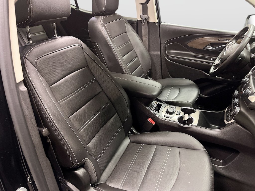 Used 2024 Ebony Twilight Metallic GMC Denali image 30