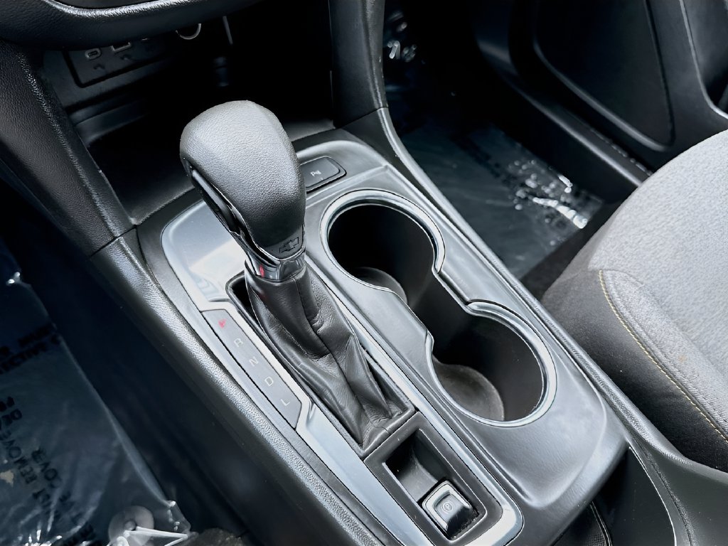 2023 Chevrolet Equinox photo 16 of 31