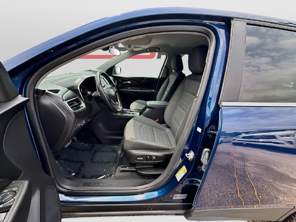 2023 Chevrolet Equinox photo 20 of 31