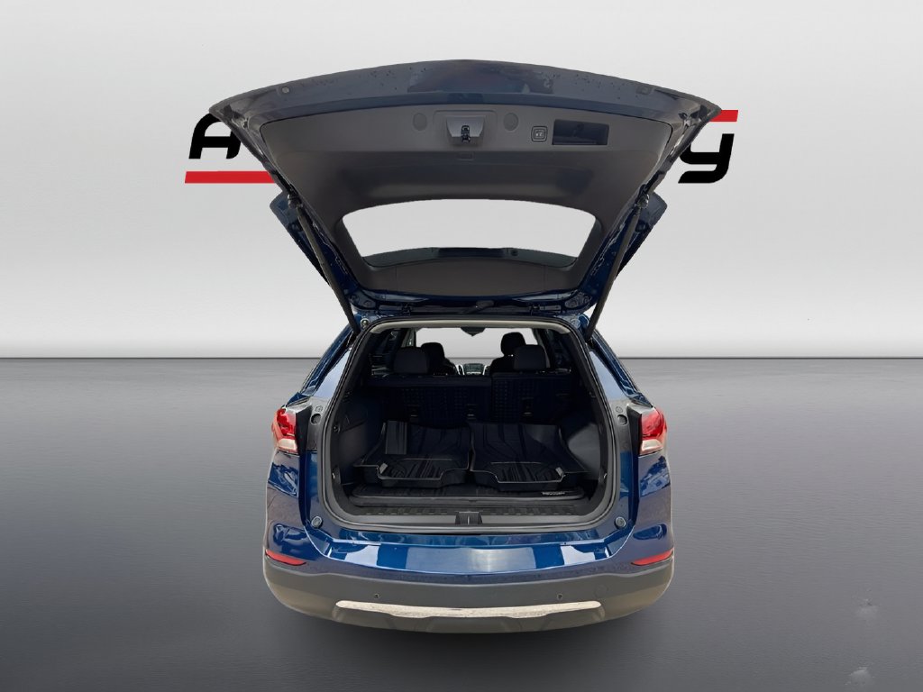 2023 Chevrolet Equinox photo 25 of 31