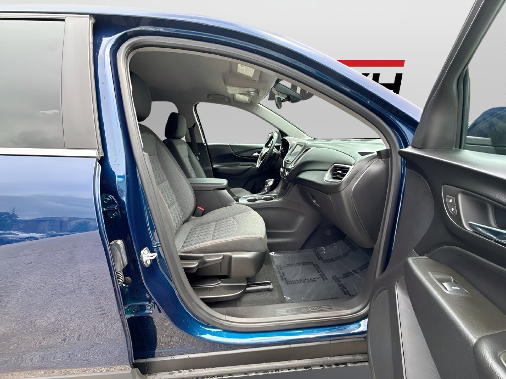 2023 Chevrolet Equinox photo 27 of 31