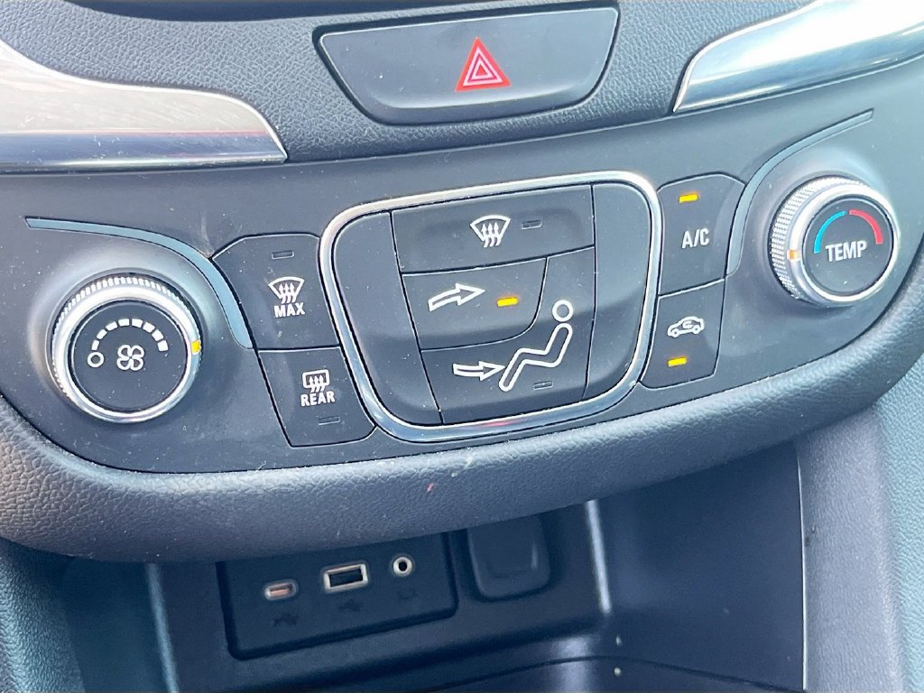 2021 Chevrolet Equinox photo 15 of 30
