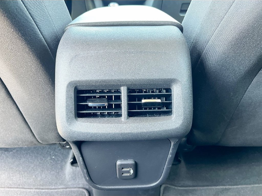 2021 Chevrolet Equinox photo 23 of 30