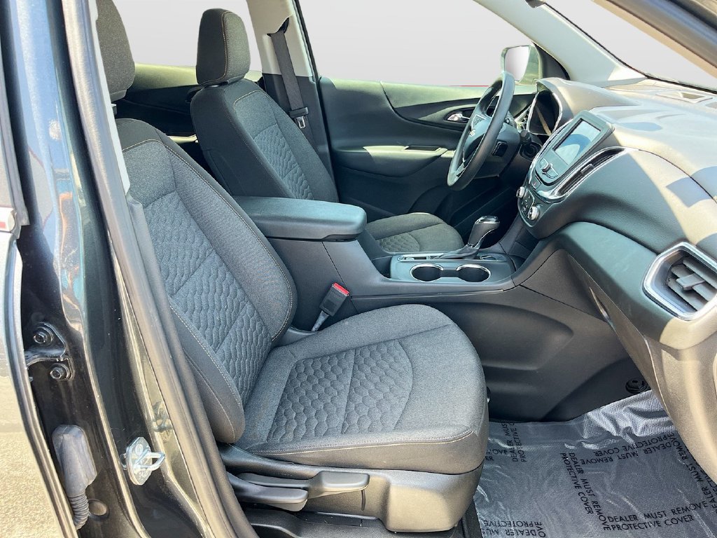 2021 Chevrolet Equinox photo 26 of 30