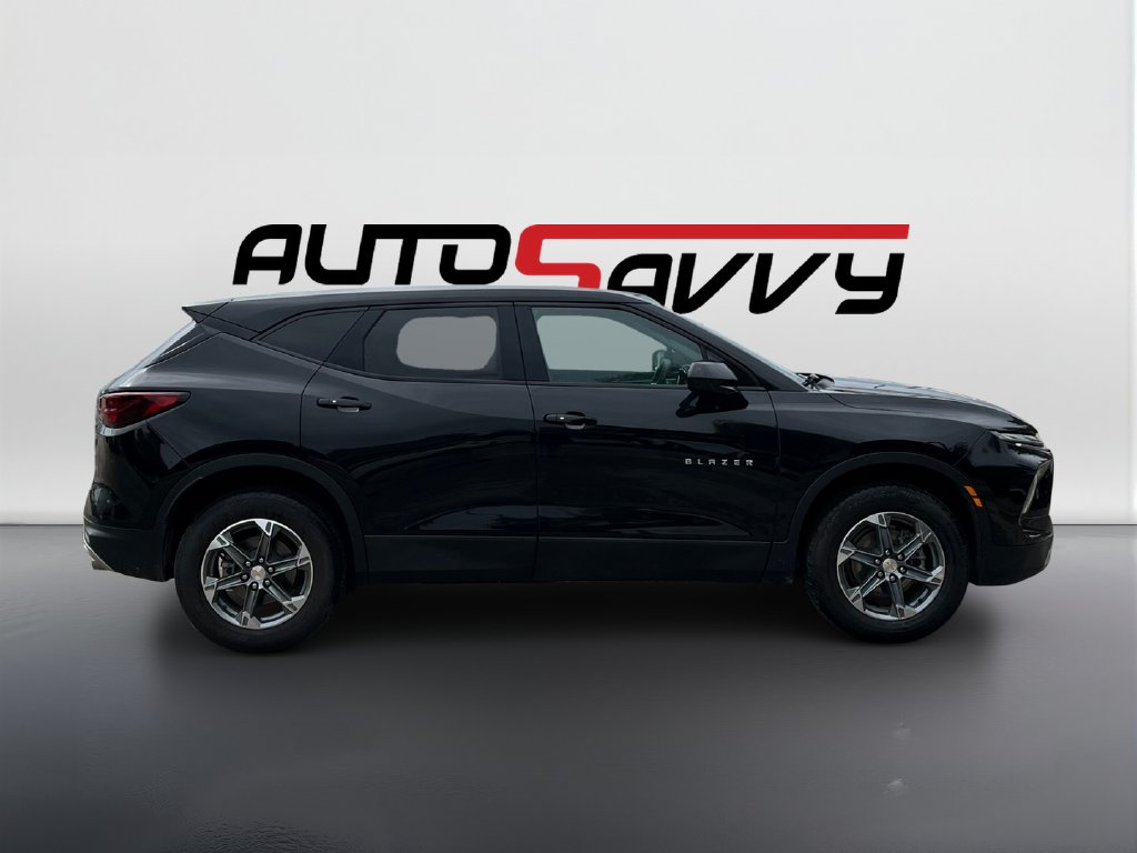 2023 Chevrolet Blazer photo 4 of 18