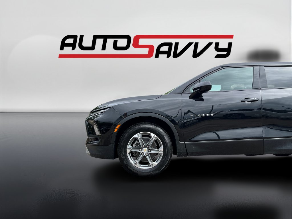 2023 Chevrolet Blazer photo 9 of 18
