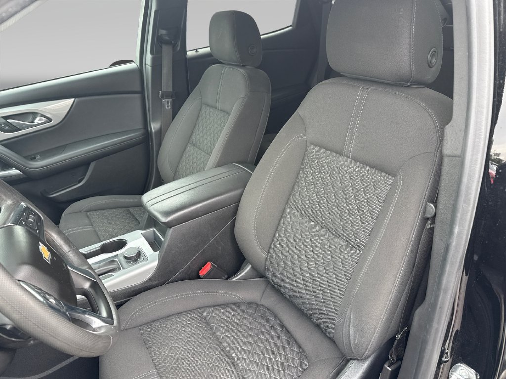 2022 Chevrolet Blazer photo 11 of 18