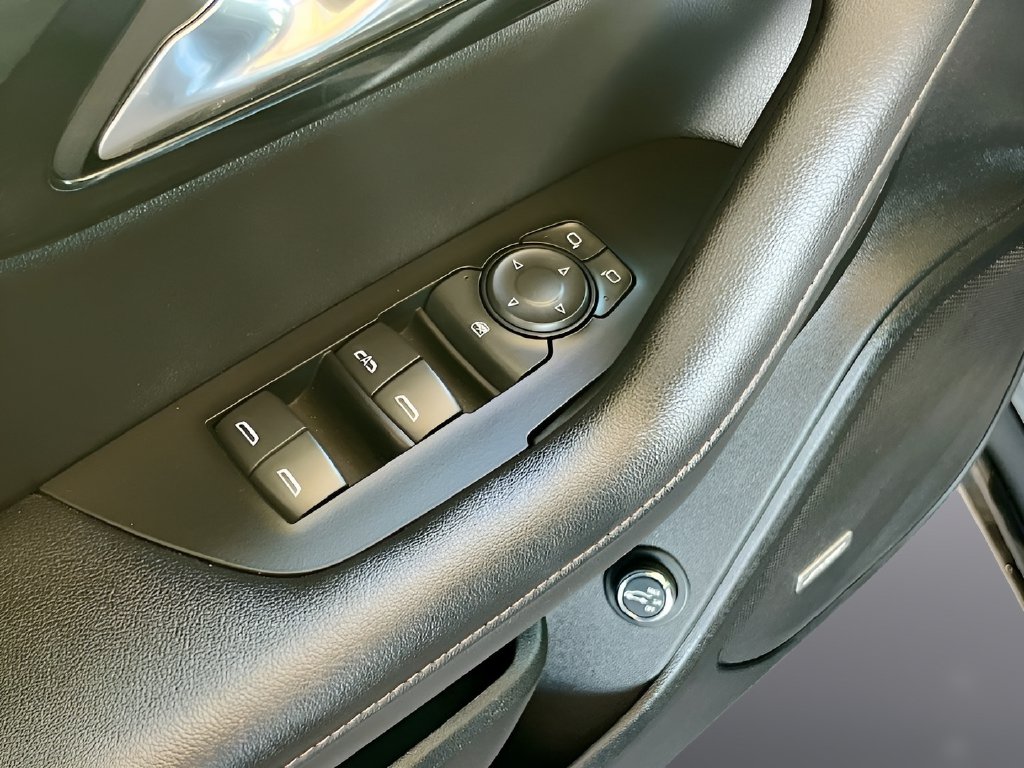 2023 Chevrolet Blazer photo 18 of 33