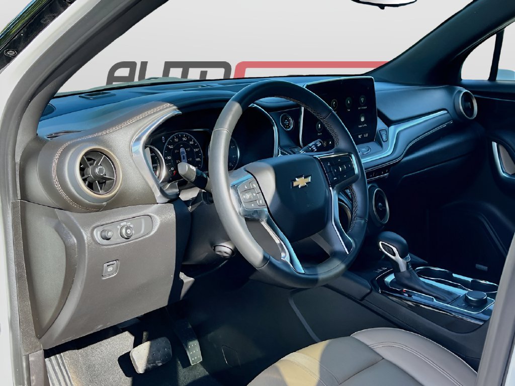 2024 Chevrolet Blazer photo 9 of 34