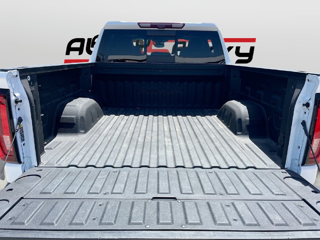 2023 GMC Sierra 1500 photo 28 of 35