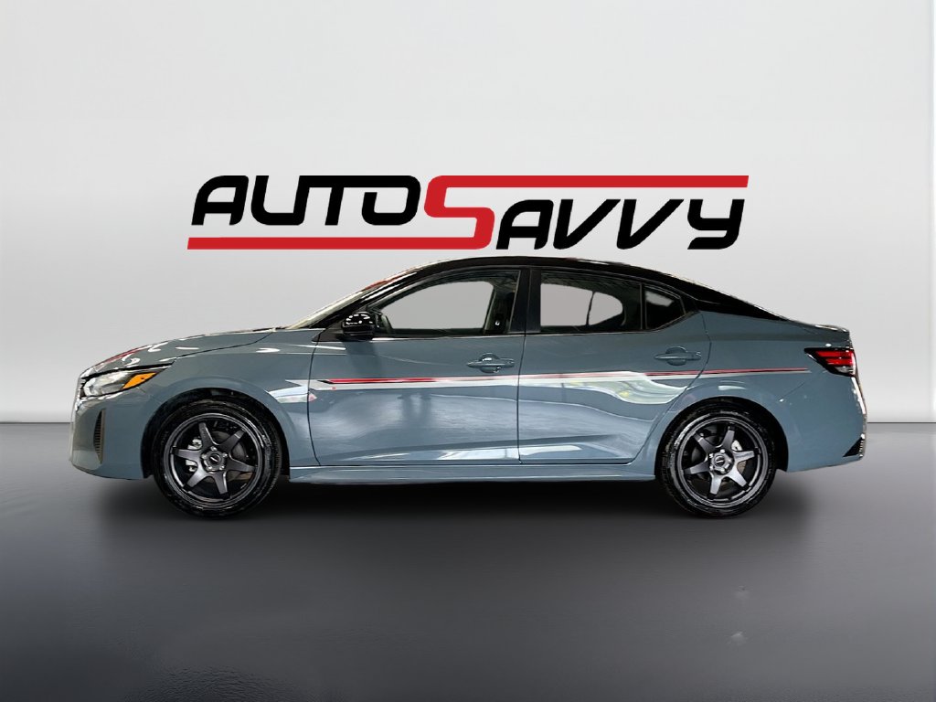 Used 2025 Super Black Nissan SR image 4