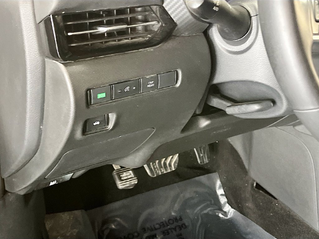 Used 2025 Super Black Nissan SR image 10