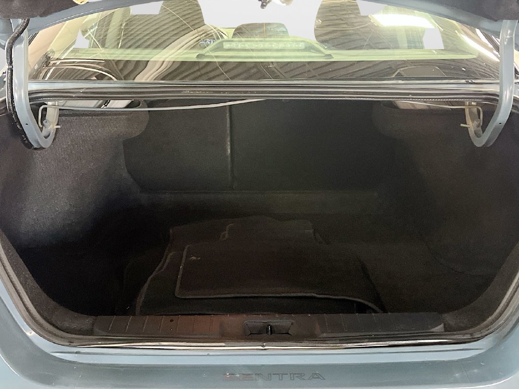 Used 2025 Super Black Nissan SR image 24
