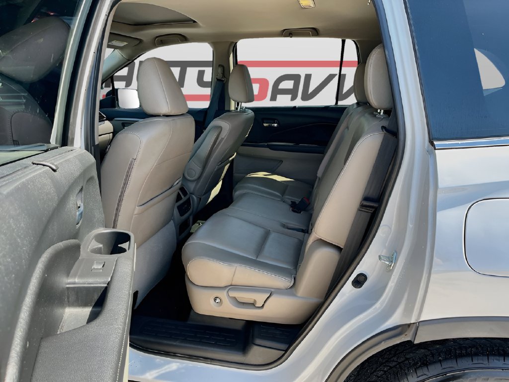 2022 Honda Pilot photo 24 of 33