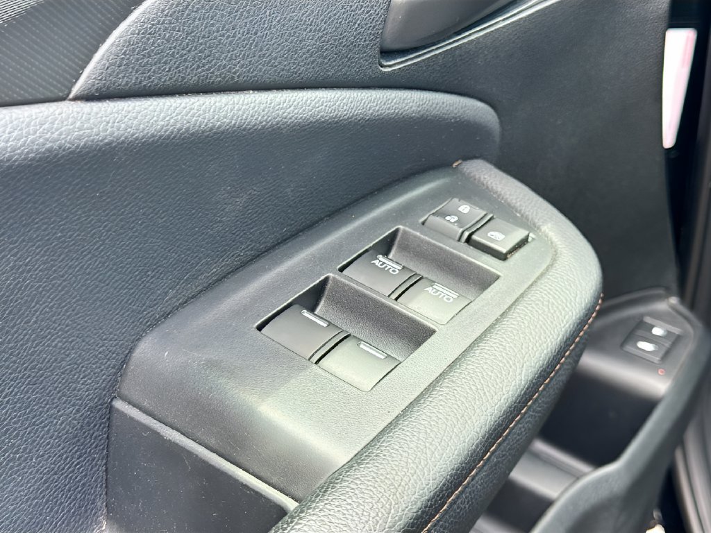 2023 Honda Passport photo 18 of 33