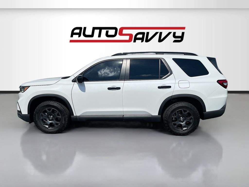 2025 Honda Pilot photo 4 of 34